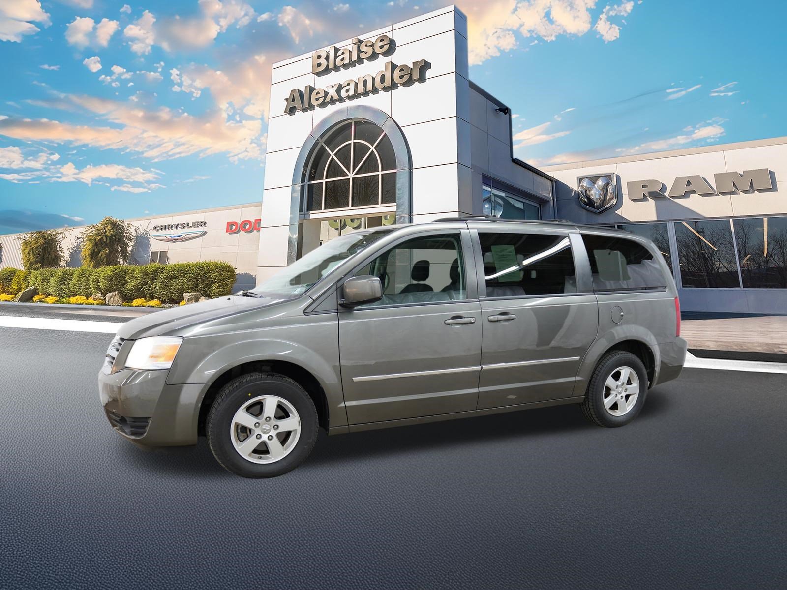 Used 2010 Dodge Grand Caravan SXT FWD image 10
