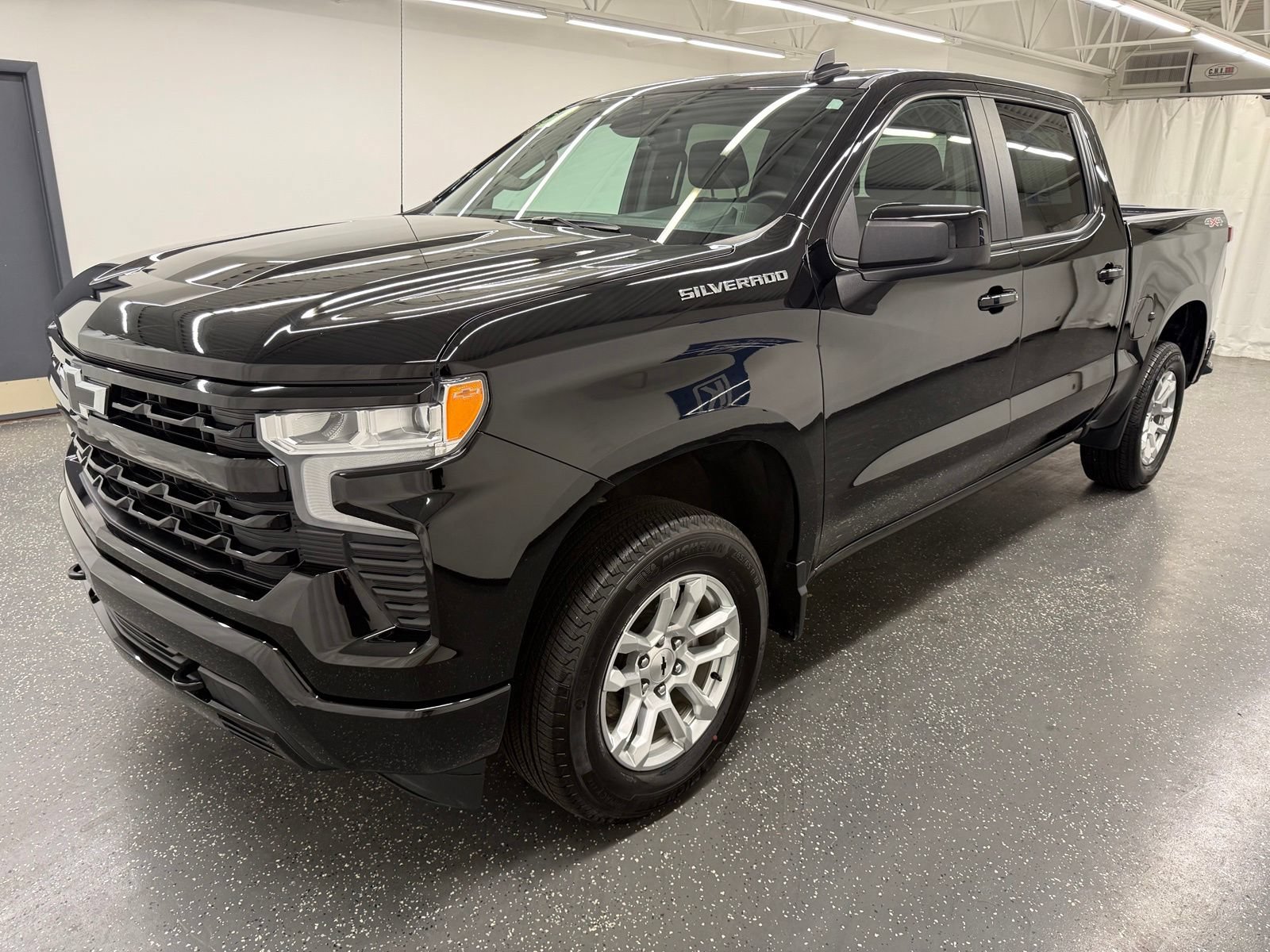 Used 2026 Chevrolet Silverado 1500 RST AWD/4WD image 4