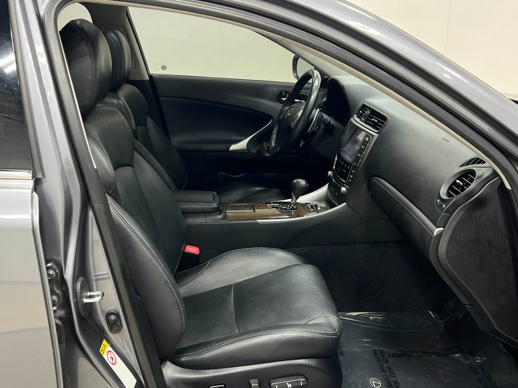 Used 2013 Lexus IS 250 AWD w/ Premium Pkg image 32