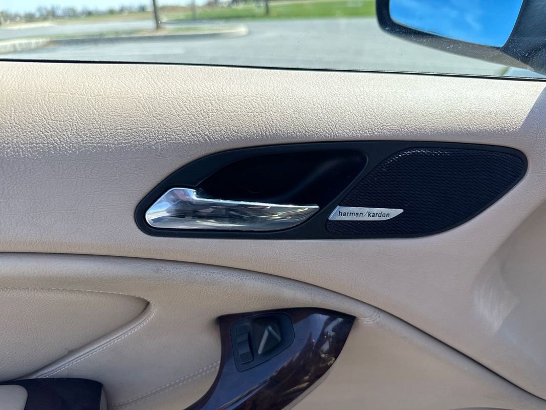 Used 2005 BMW 325Ci Convertible RWD image 20