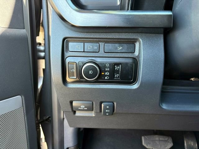 Used 2024 Ford F250 Lariat w/ Sport Appearance Package AWD/4WD image 20