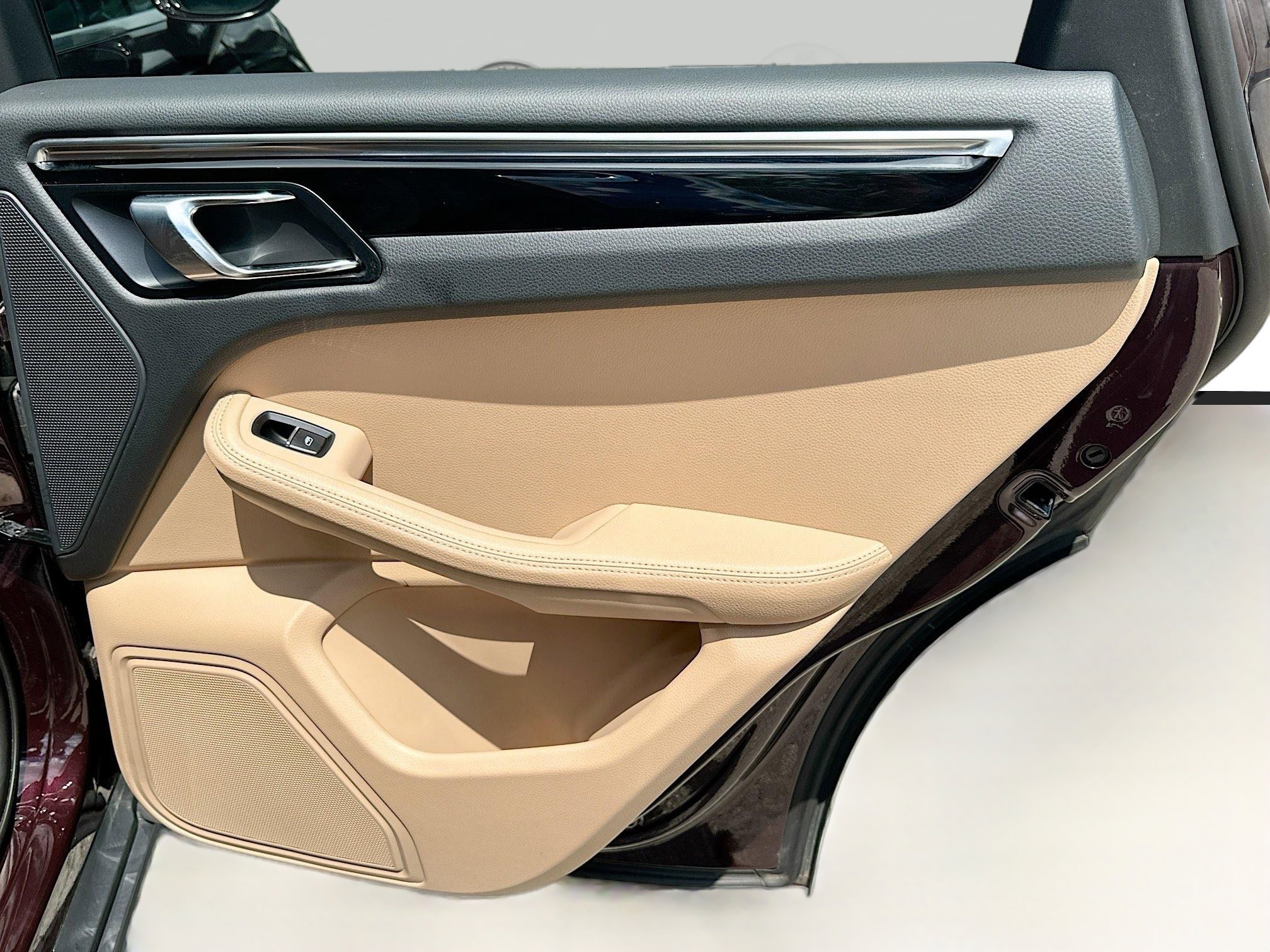 Used 2024 Porsche Macan S image 31