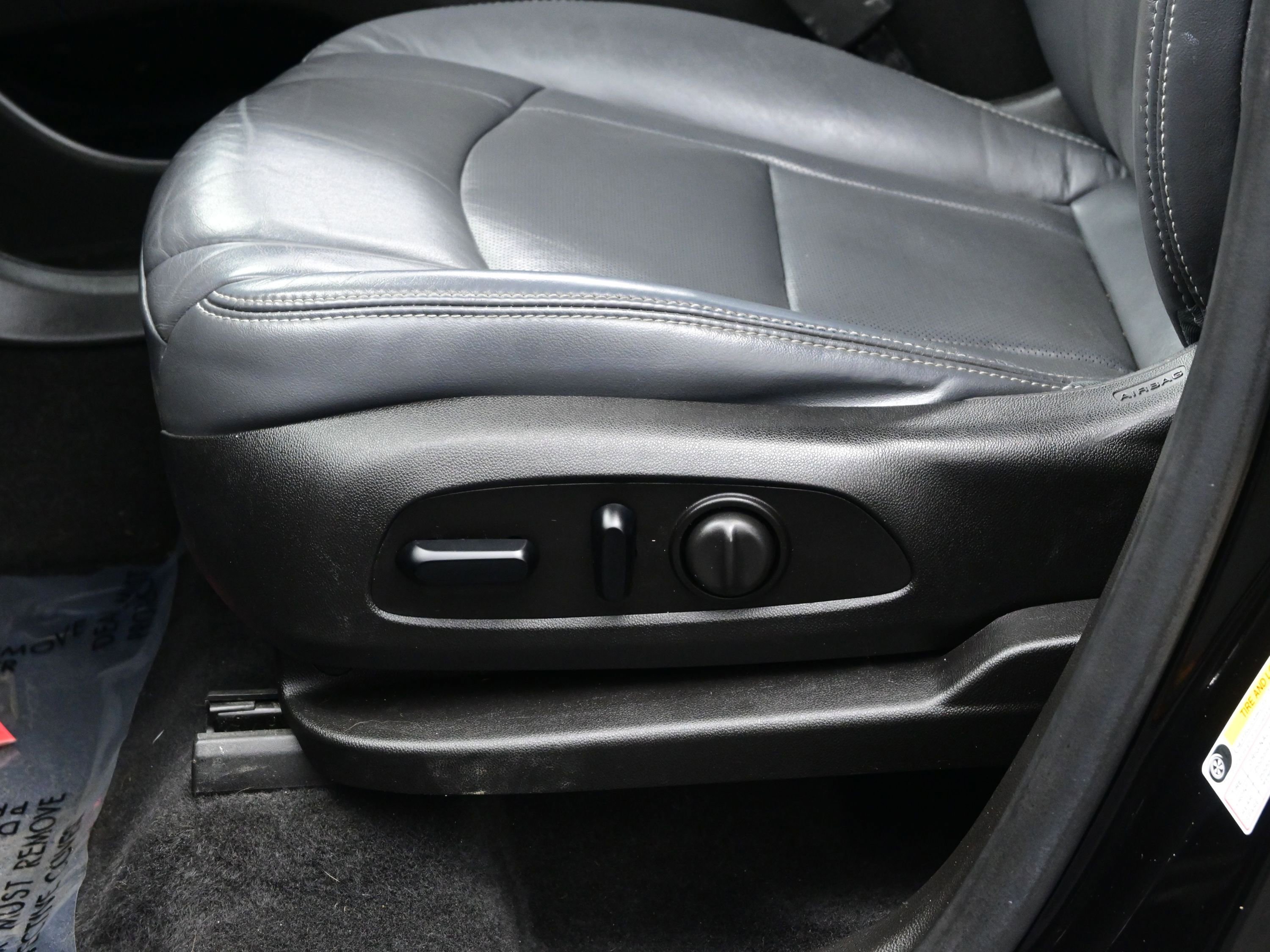 Used 2018 Buick Enclave Premium w/ Experience Buick Package image 11