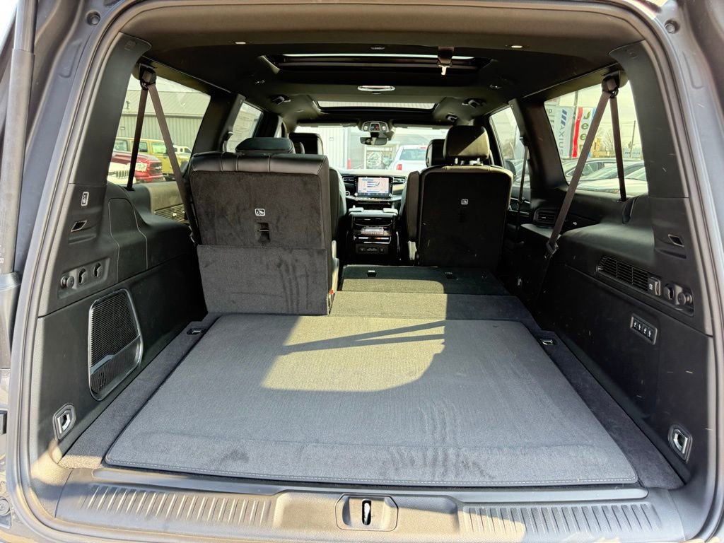 New 2026 Jeep Grand Wagoneer L Limited w/ Premium Group II image 35