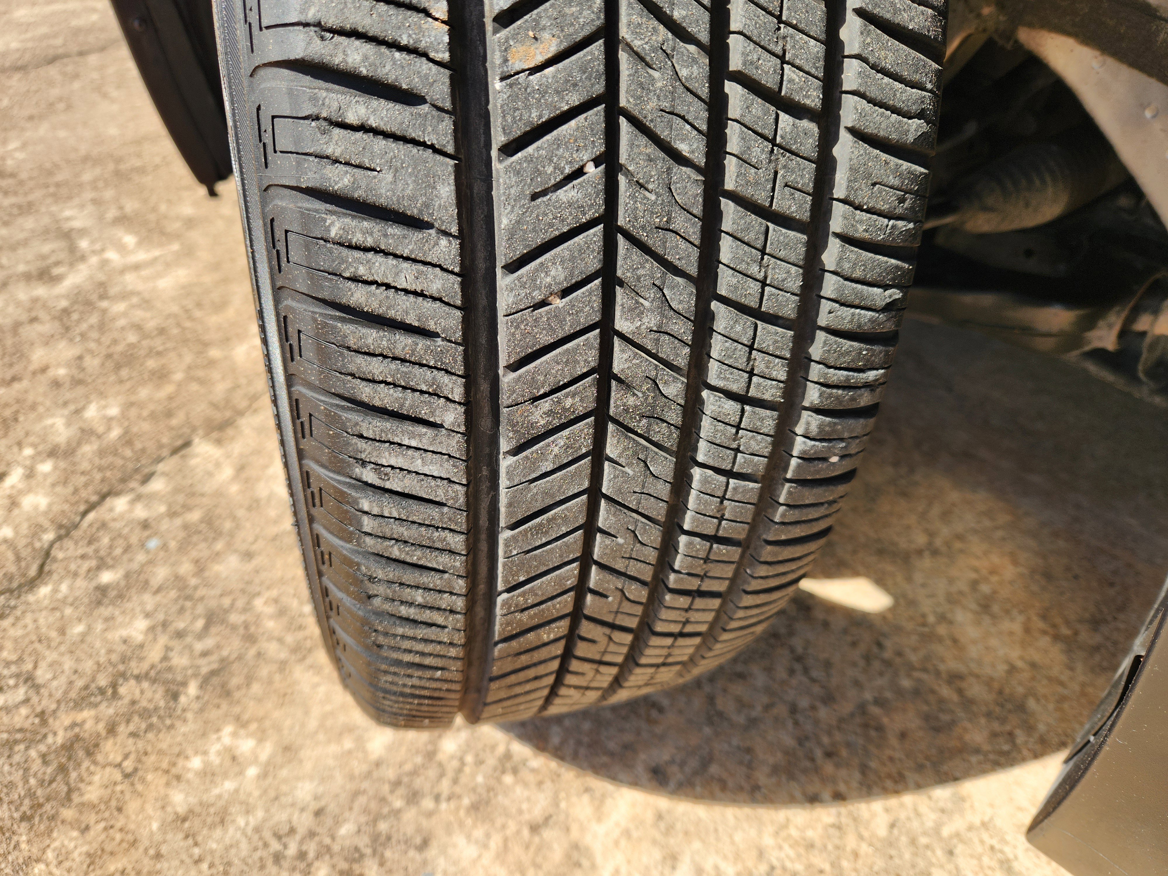 Used 2022 Chevrolet Trax LT w/ Sport Edition image 12