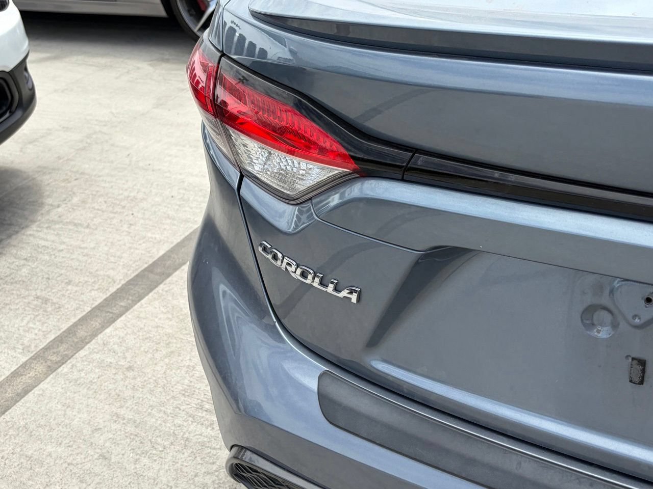Used 2020 Toyota Corolla SE w/ Carpet Mat Package (TMS) FWD image 5