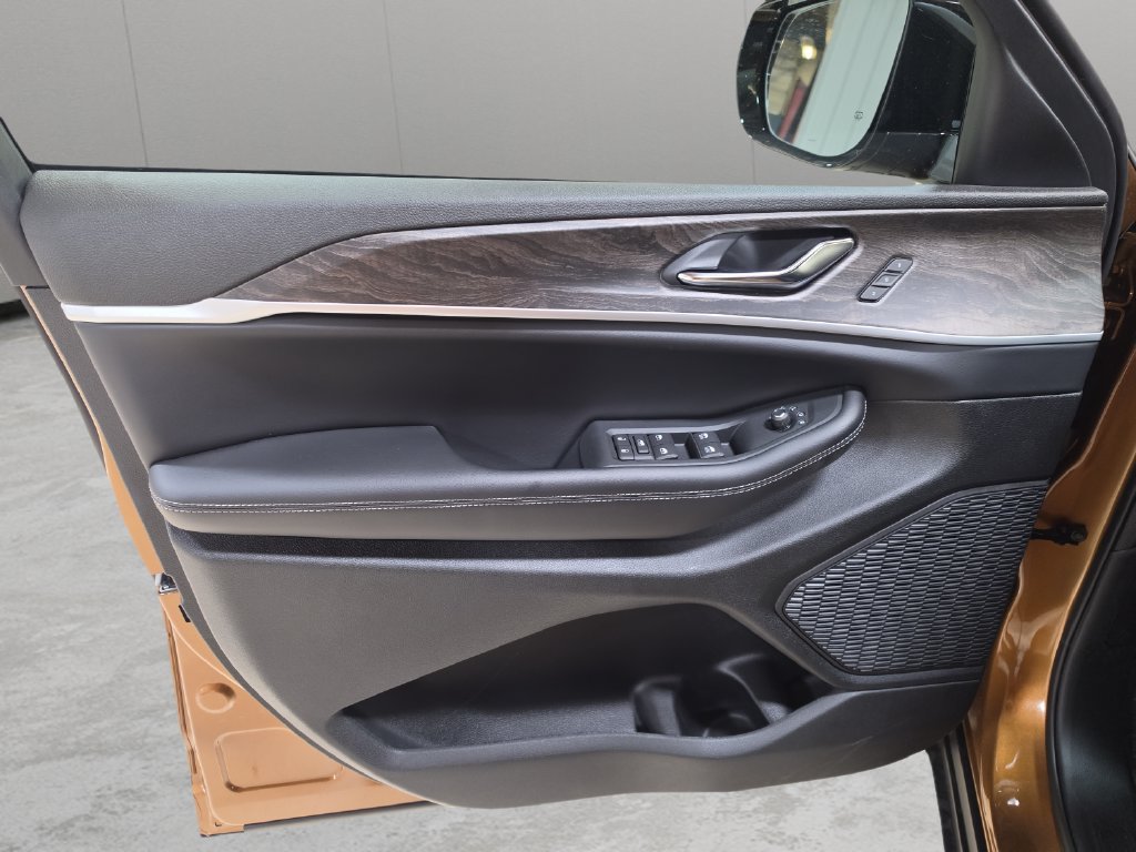 New 2027 Jeep Grand Cherokee Limited AWD/4WD image 12