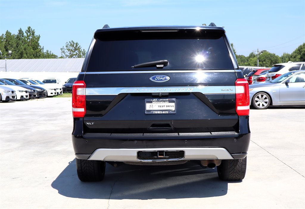 Used 2018 Ford Expedition Max XLT w/ Equipment Group 202A AWD/4WD image 6
