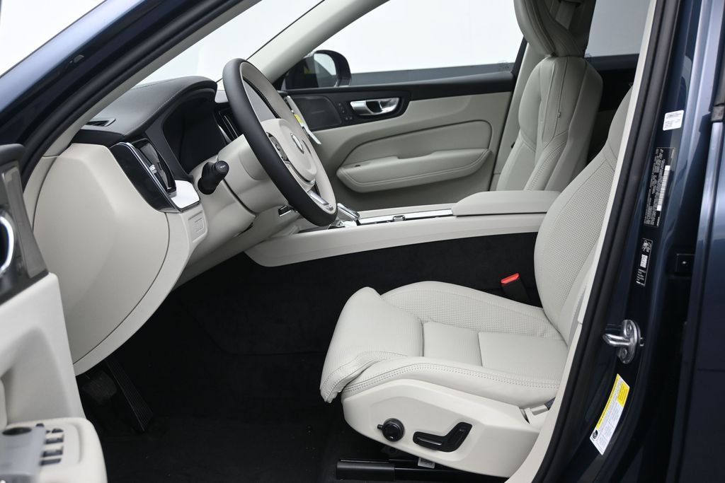 New 2026 Volvo XC60 T8 Ultra w/ Protection Package Premier AWD/4WD image 11