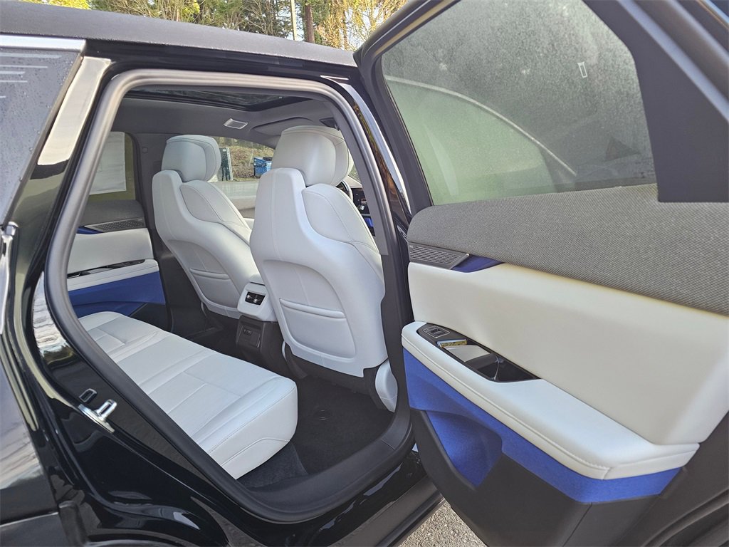 New 2026 Cadillac Optiq Luxury 2 image 12