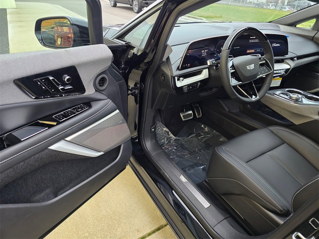 New 2026 Cadillac Optiq Sport 1 image 19