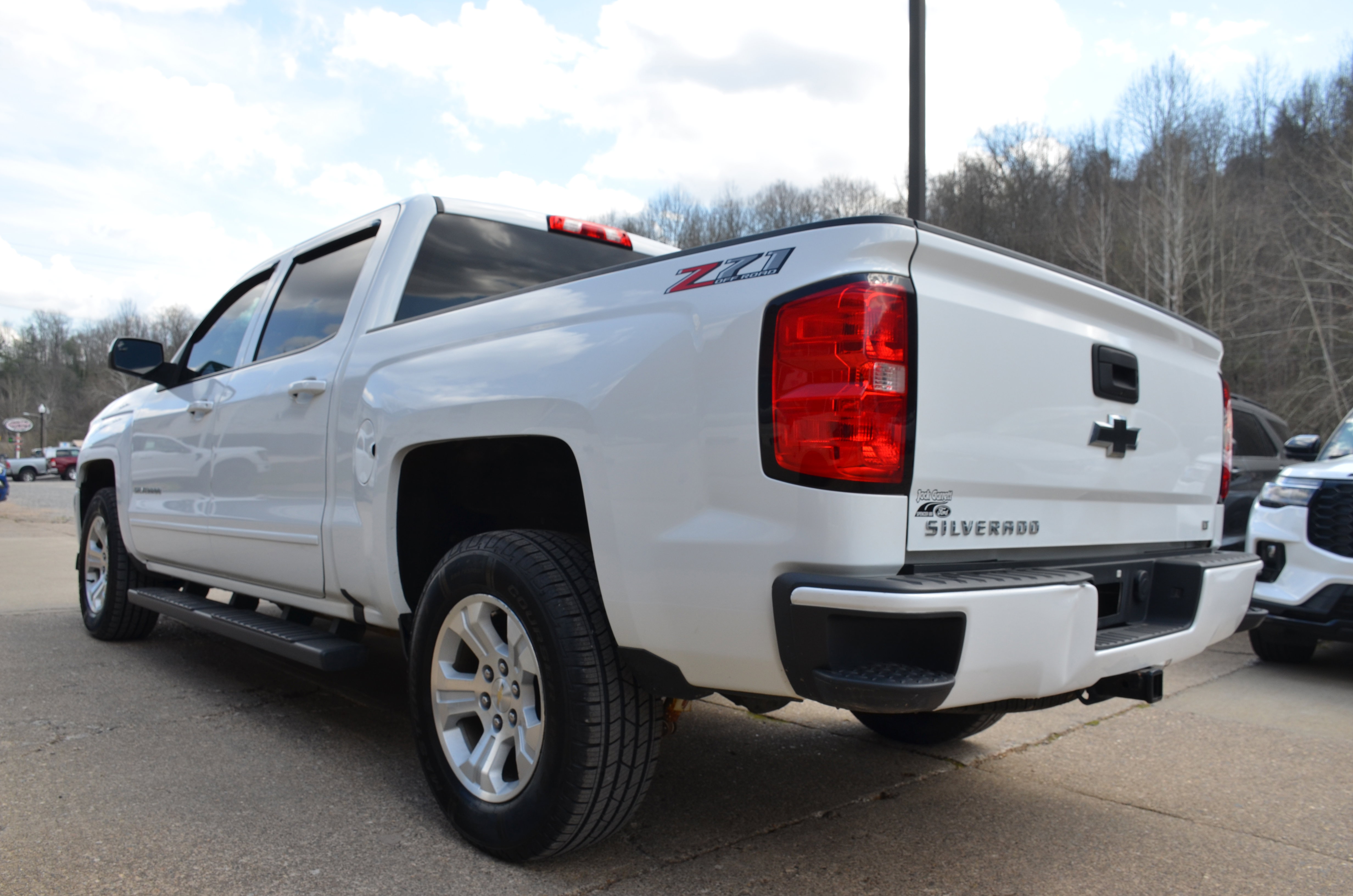 Used 2018 Chevrolet Silverado 1500 LT w/ All Star Edition image 4