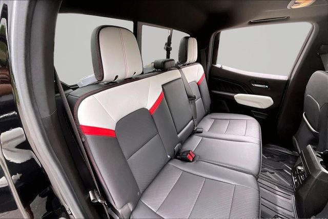 Used 2024 GMC Canyon AT4X AWD/4WD image 17