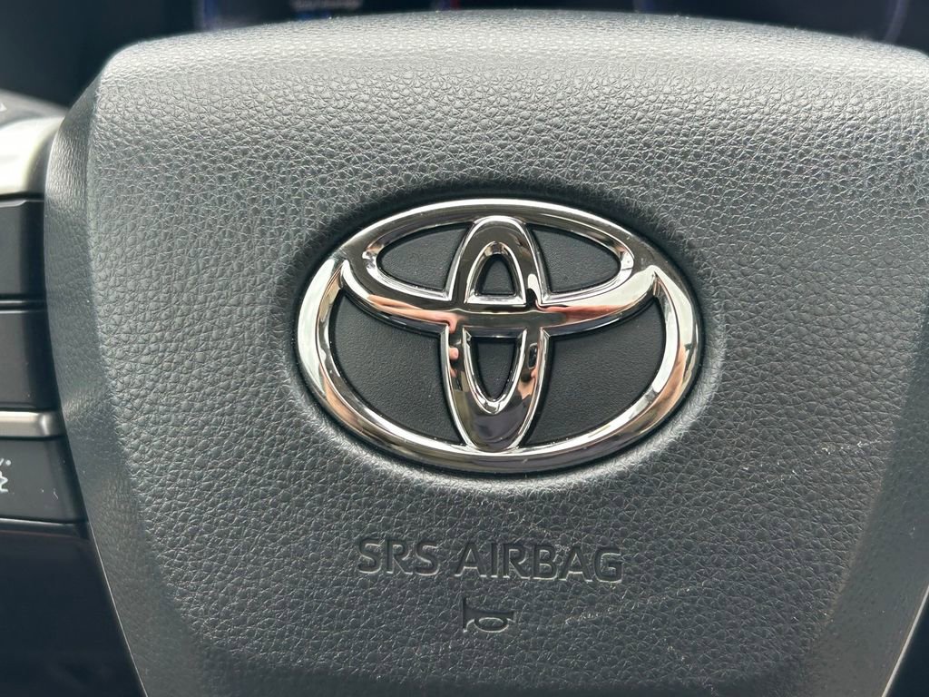 Used 2023 Toyota Highlander Platinum image 40
