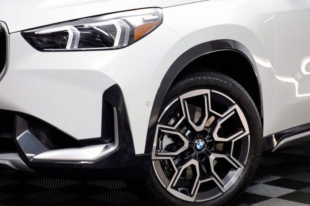 New 2026 BMW X1 xDrive28i w/ Technology Package image 3