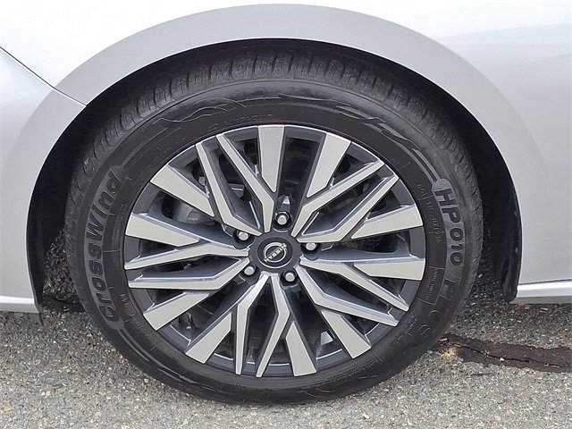 Used 2024 Nissan Altima 2.5 SV image 29