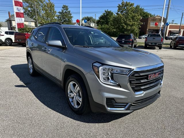 Certified 2024 GMC Terrain SLE w/ Driver Convenience Package FWD image 11