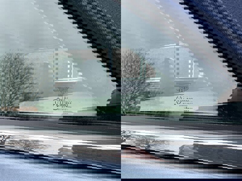 Used 2007 Bentley Azure image 16