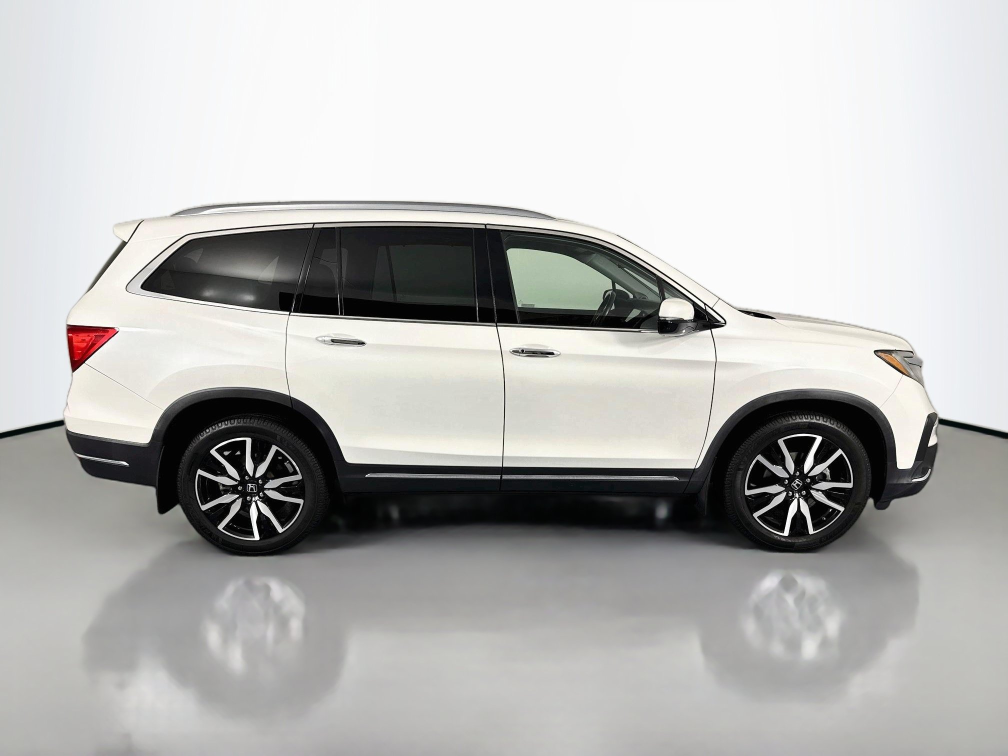 Certified 2021 Honda Pilot Touring image 4
