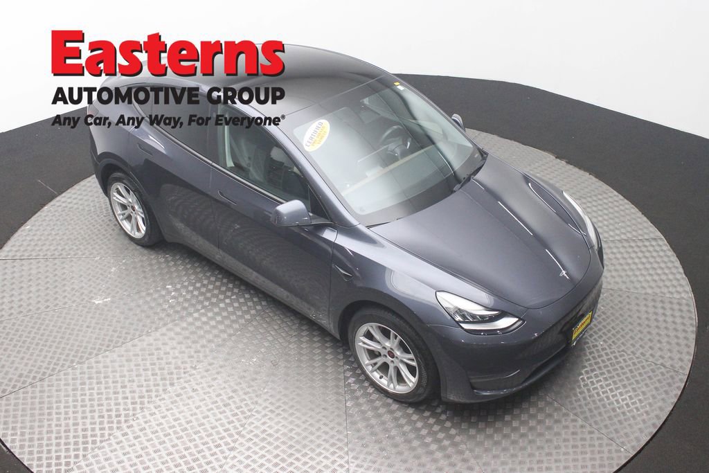 Used 2022 Tesla Model Y Long Range image 3