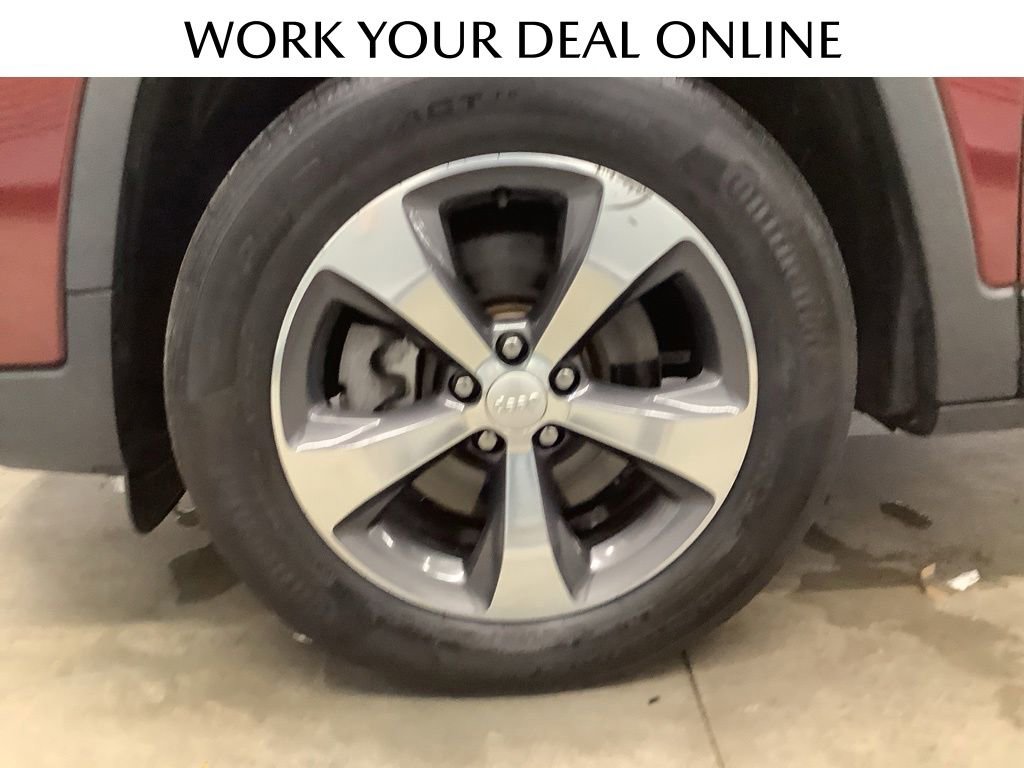 Used 2019 Jeep Cherokee Limited AWD/4WD image 19