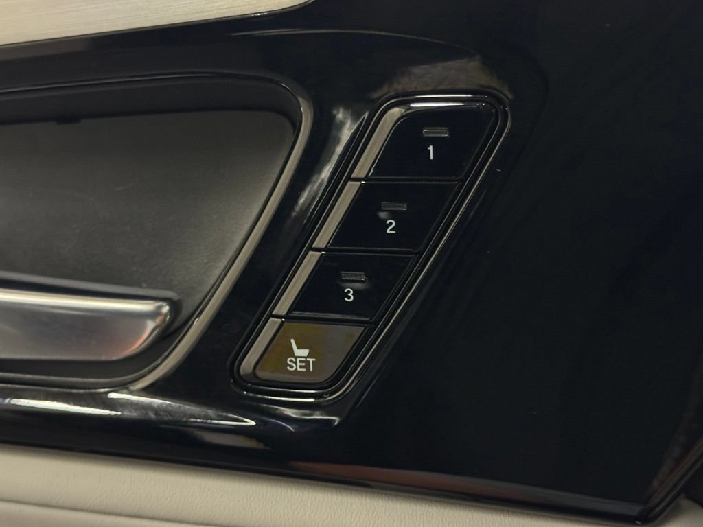 Certified 2023 Acura MDX w/ Technology Package AWD/4WD image 15