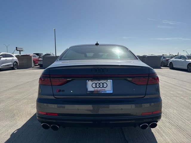 Used 2021 Audi S8 L image 4