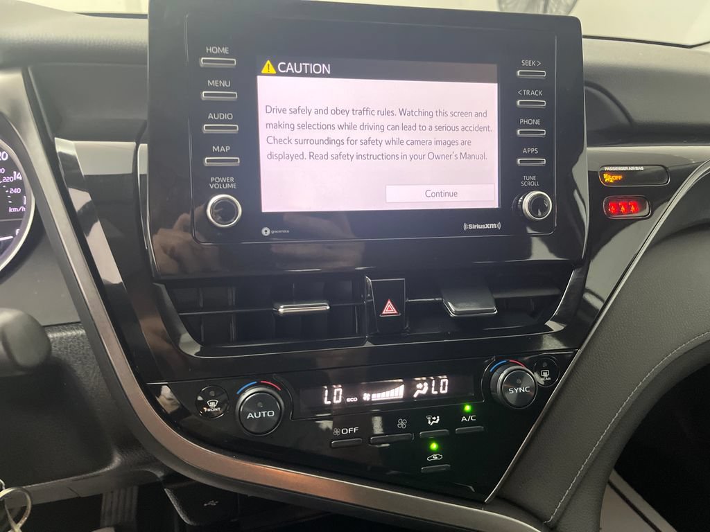 Used 2022 Toyota Camry LE FWD image 21