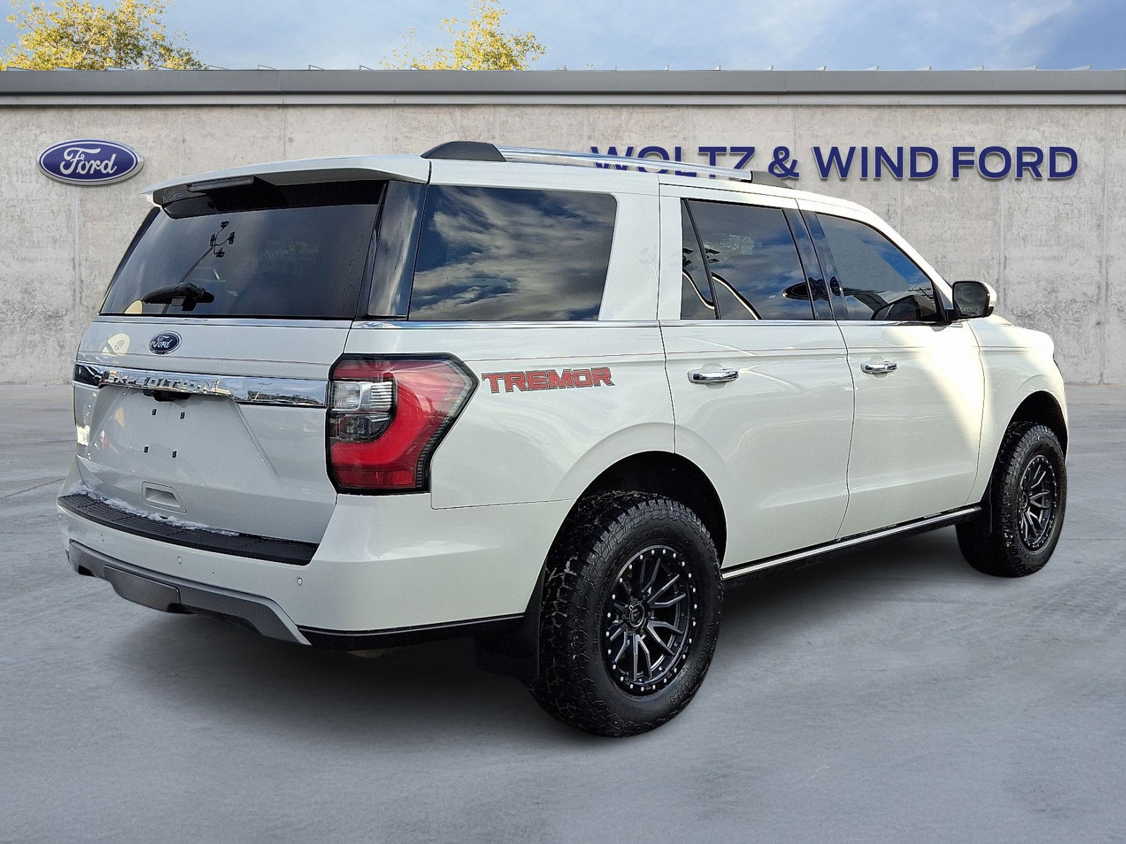 Used 2021 Ford Expedition Limited image 6