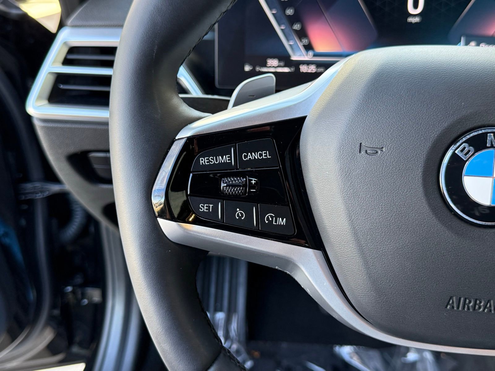 Used 2025 BMW 330i Sedan w/ Premium Package image 24