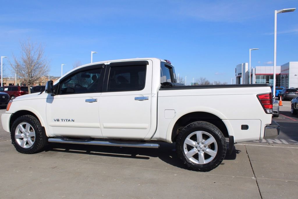 Used 2013 Nissan Titan SL w/ Moonroof Pkg image 4