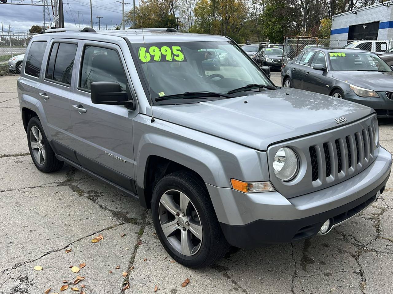 Used 2017 Jeep Patriot High Altitude FWD image 3