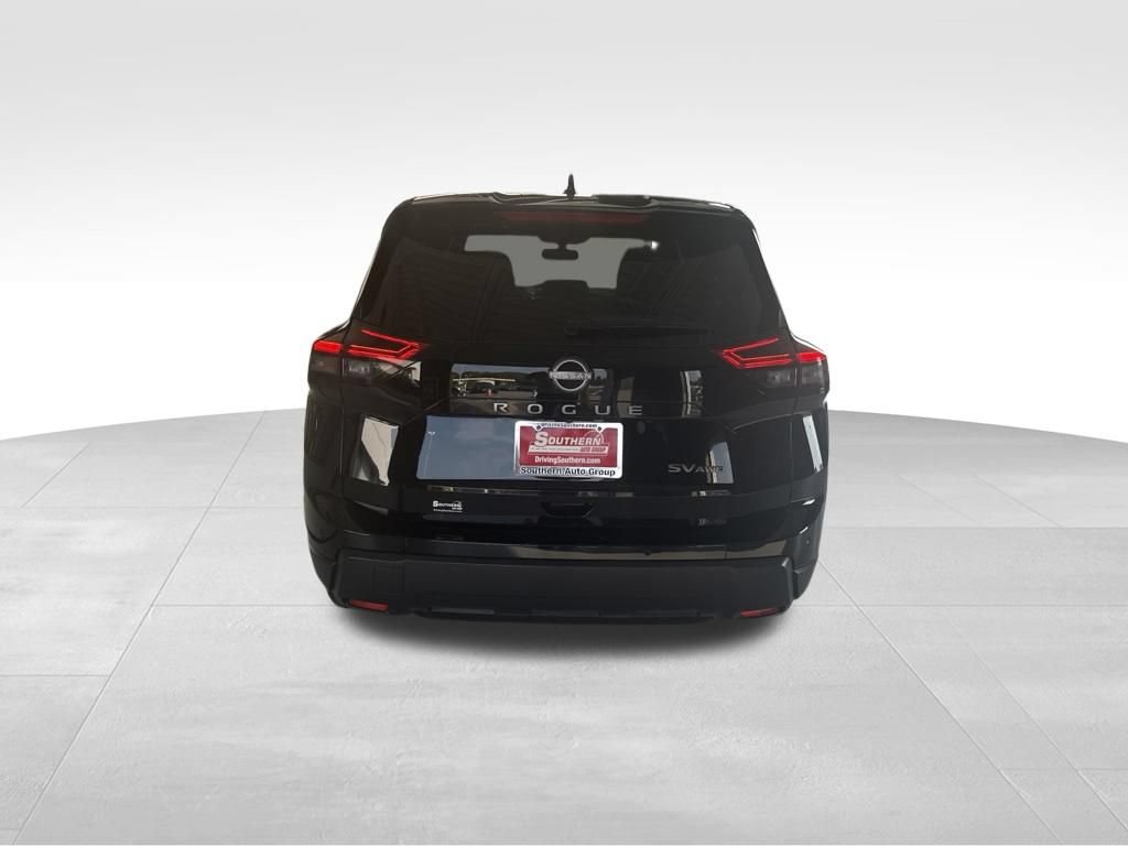 Used 2024 Nissan Rogue SV AWD/4WD image 4