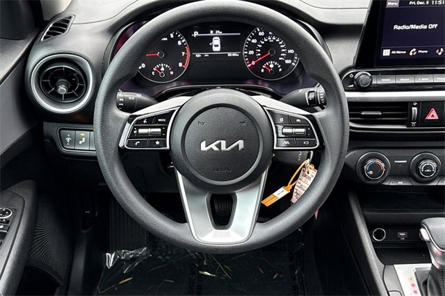 Certified 2023 Kia Forte LXS w/ LXS Technology Package image 18