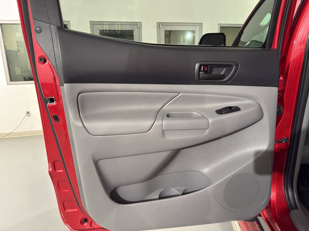 Used 2015 Toyota Tacoma PreRunner w/ SR5 Package image 15