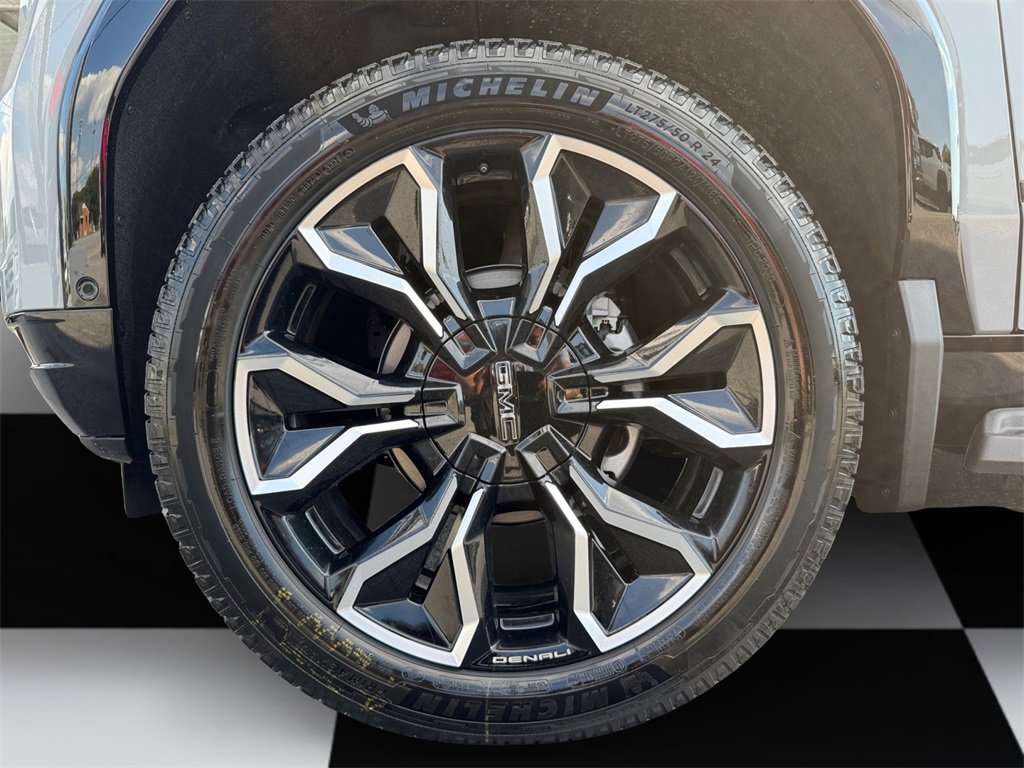 New 2025 GMC Sierra EV Denali image 14