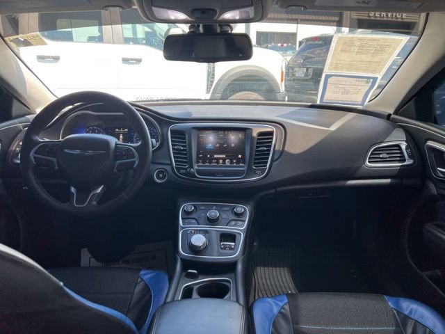 Used 2016 Chrysler 200 Limited w/ Convenience Group FWD image 8
