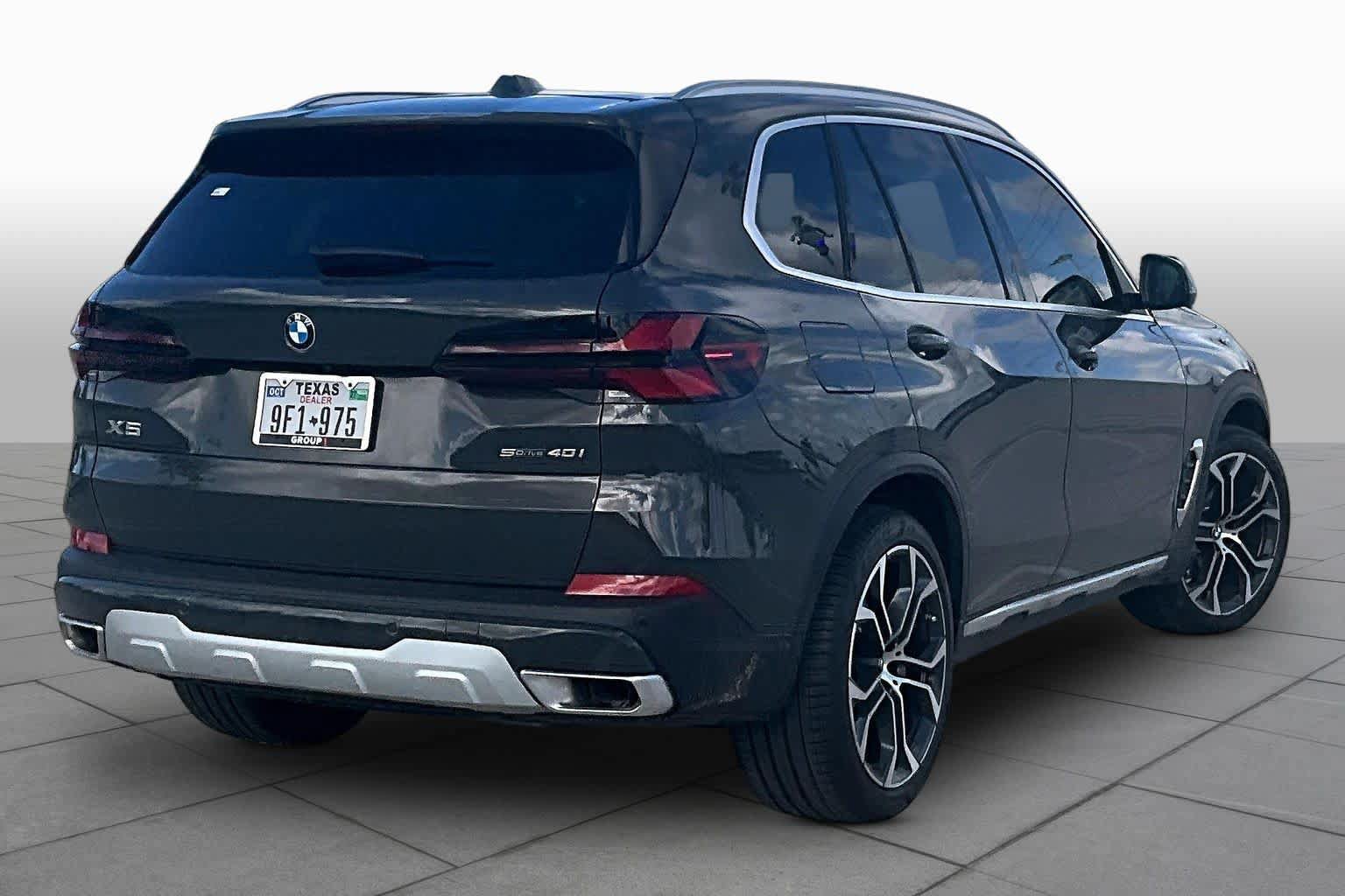 Used 2026 BMW X5 sDrive40i w/ Climate Comfort Package RWD image 11
