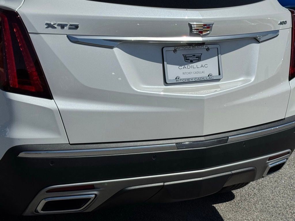 New 2026 Cadillac XT5 Premium Luxury w/ Driver Assist Package FWD image 8