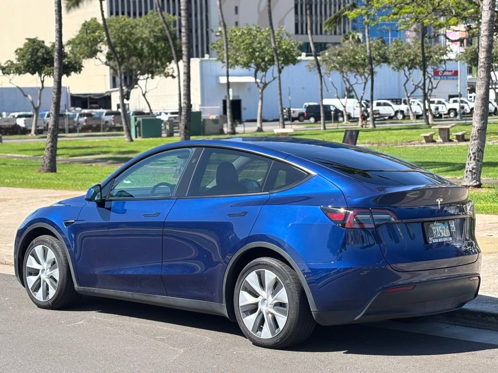 Used 2024 Tesla Model Y Long Range image 3