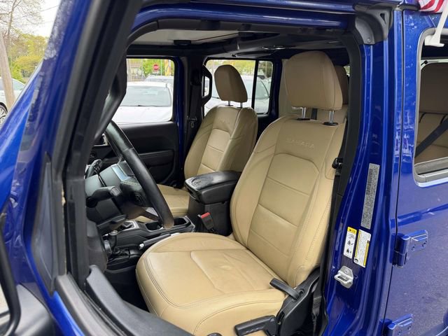 Used 2018 Jeep Wrangler Unlimited Sahara w/ Dual Top Group AWD/4WD image 21