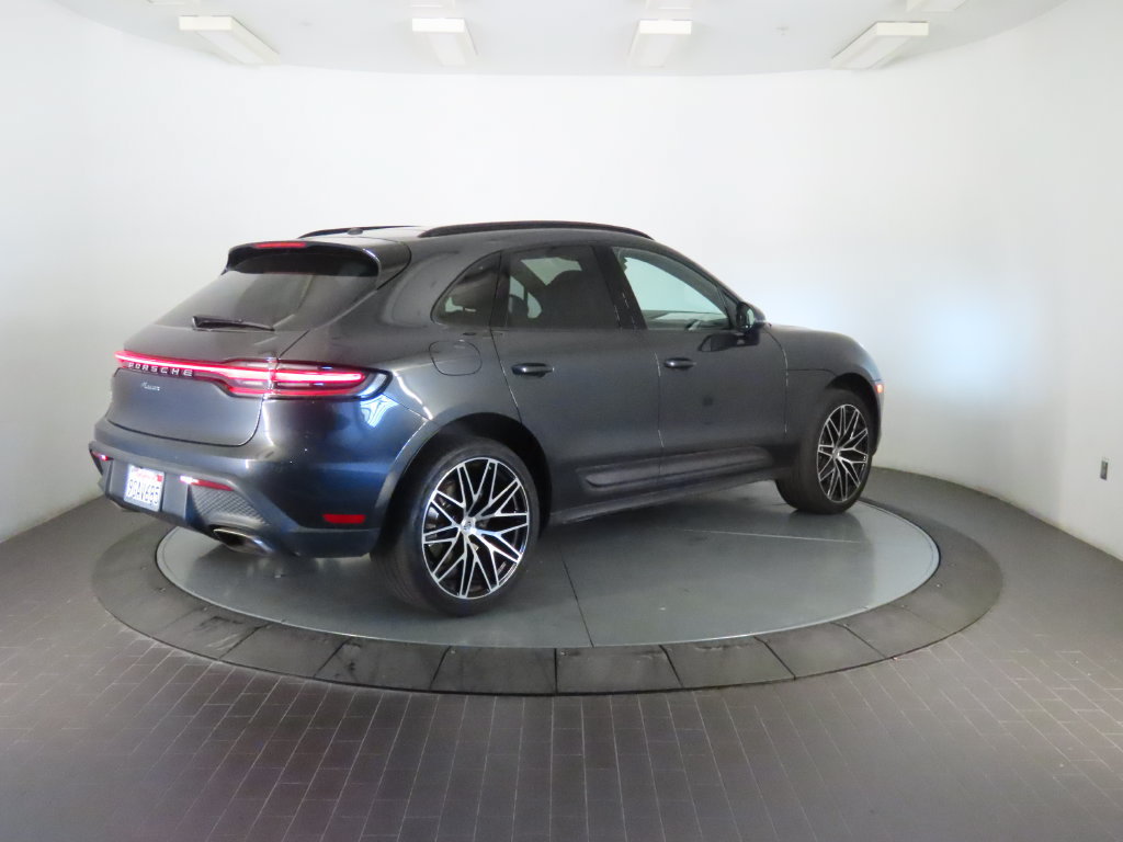 Certified 2023 Porsche Macan AWD/4WD image 7