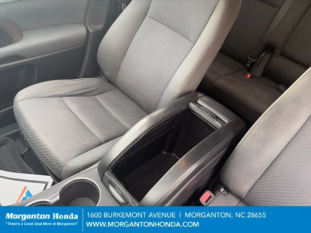 Used 2017 Toyota Highlander LE AWD/4WD image 20