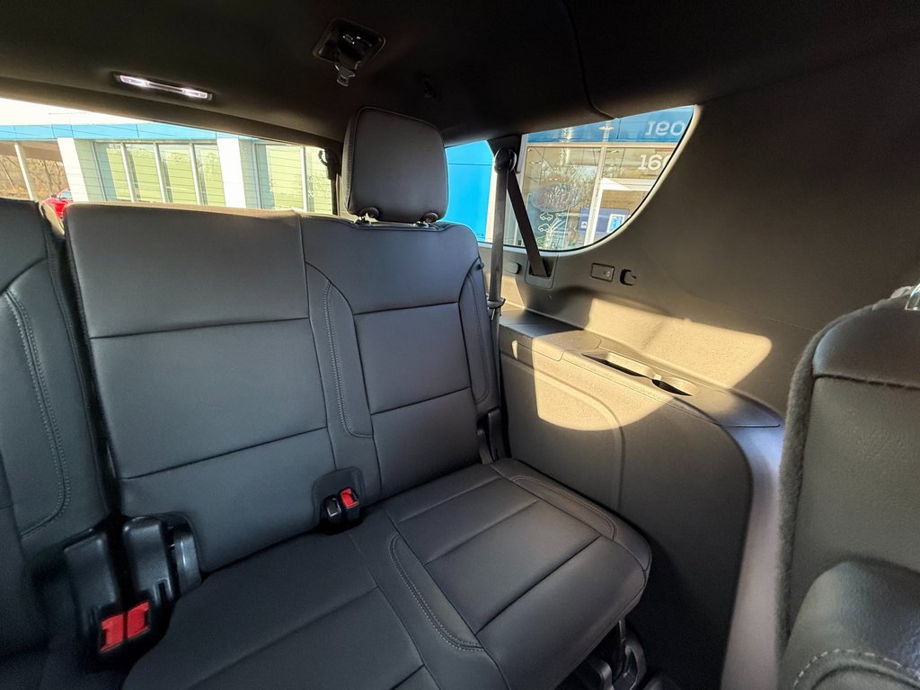 Certified 2024 Chevrolet Suburban Z71 w/ Off-Road Capability Package image 31