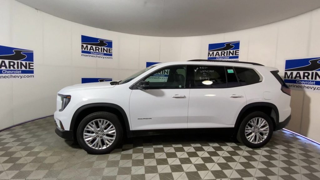 Used 2026 GMC Acadia Elevation w/ Elevation Premium Package FWD image 7