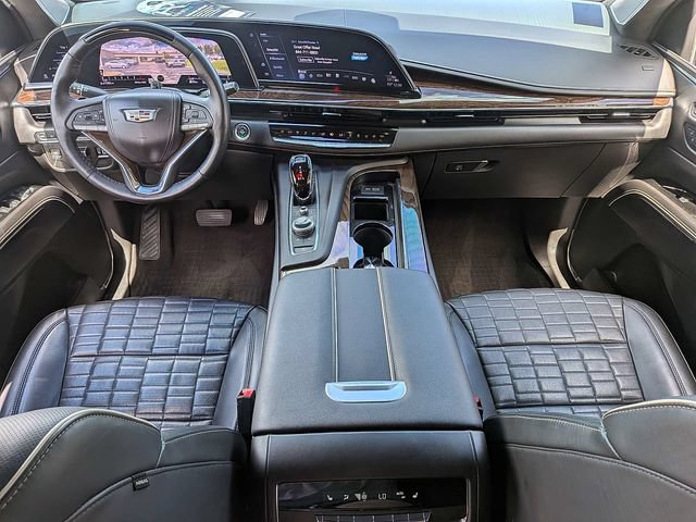 Used 2022 Cadillac Escalade Sport Platinum w/ Heavy-Duty Trailer Package AWD/4WD image 17