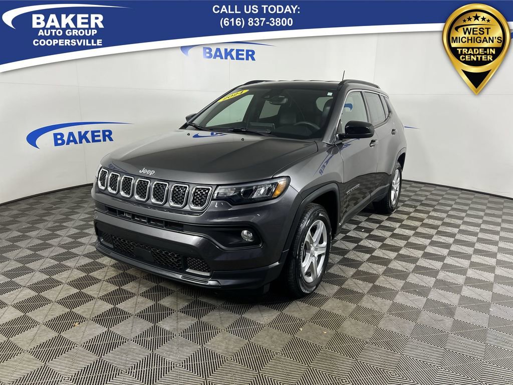 Used 2024 Jeep Compass Latitude w/ Convenience Group image 1