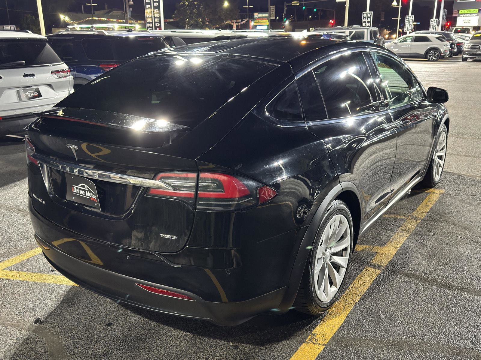 Used 2018 Tesla Model X 75D image 11