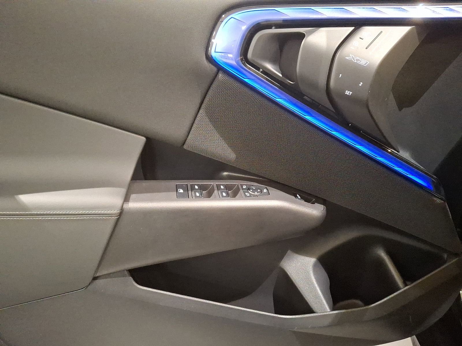 Used 2025 BMW X3 xDrive30i w/ Premium Package image 9