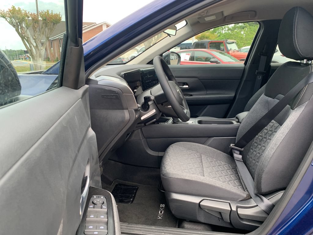 New 2026 Nissan Kicks SV w/ Cold Weather Package FWD image 18